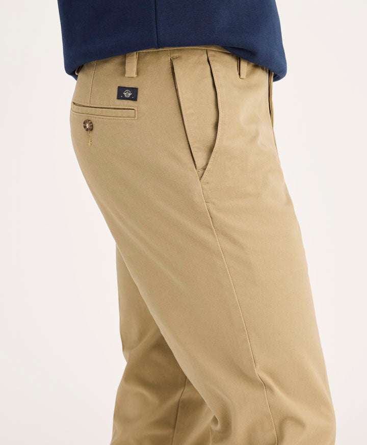 Pantalón Workday Khaki, Slim Fit para Hombre | Dockers® Panamá